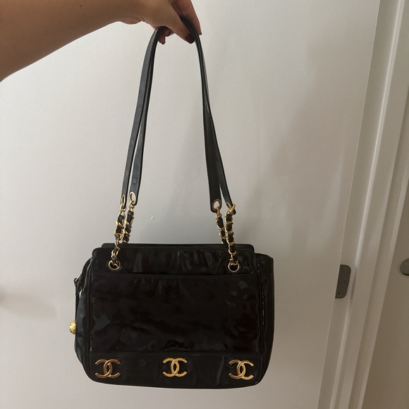 Vintage Chanel Shoulder Bag - Picture 2 of 7